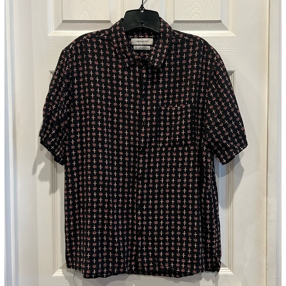 URBAN OUTFITTERS Men’s Button Down Shirt